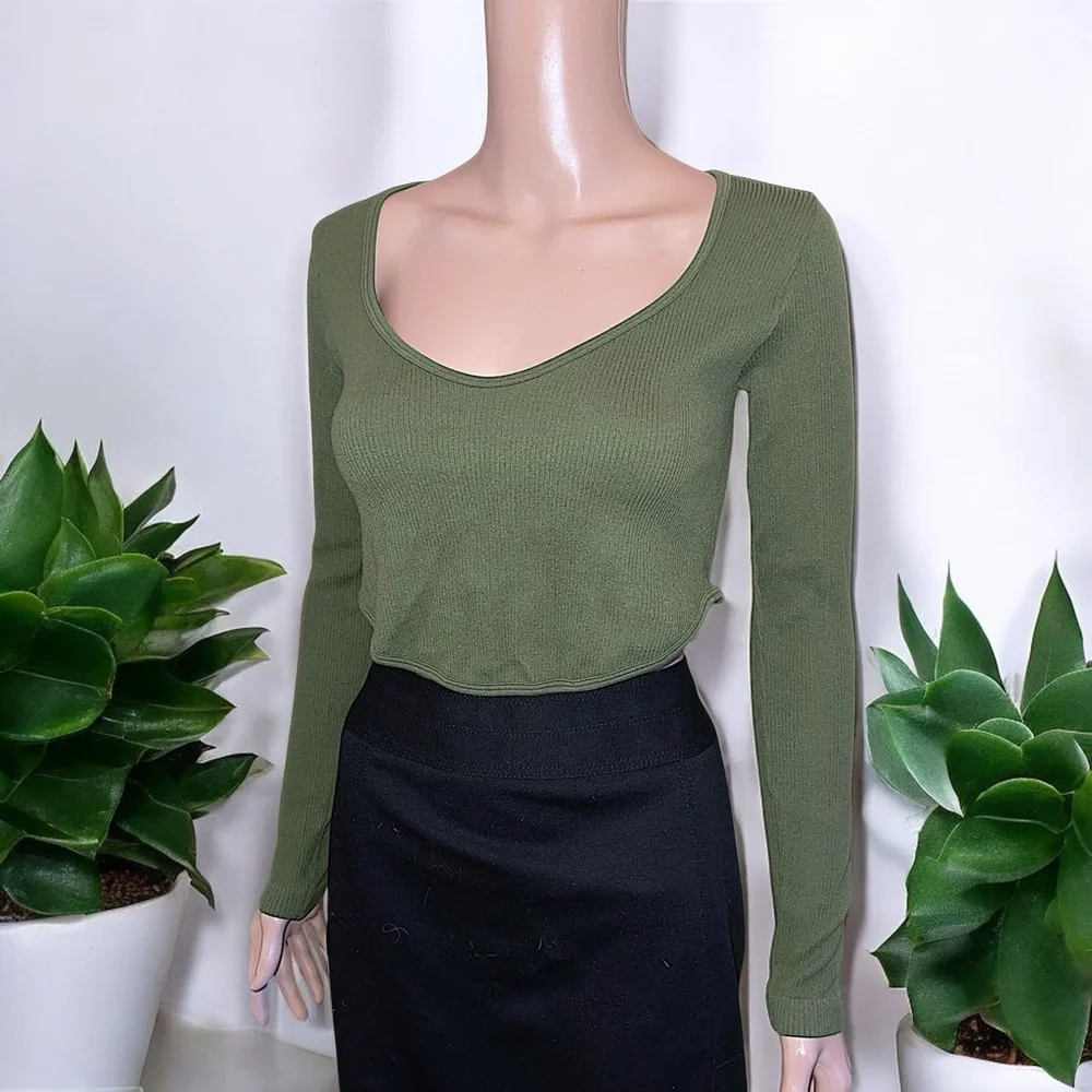 New Forever 21 Cypress Green Wide Neck Cropped Top - Picture 14 of 16